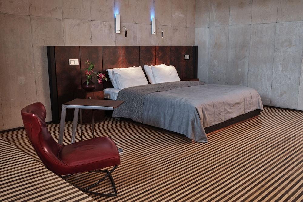 Monopol Hotel 5*